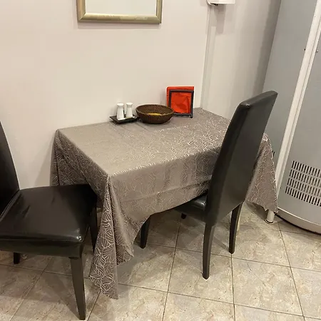 Afroditi Solarium/massage Tesalónica