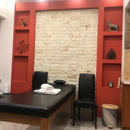 Afroditi Solarium/massage *
