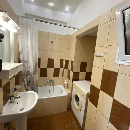 Afroditi Solarium/massage Apartment *